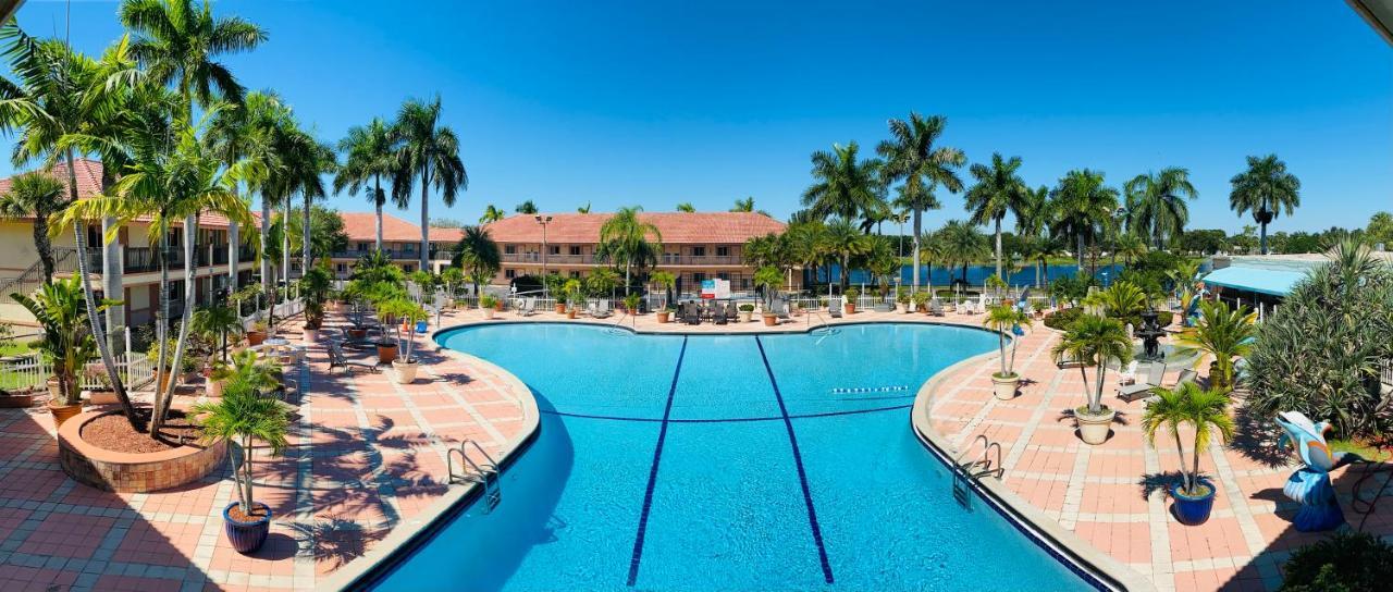 Royal Inn Hotel ロイヤル・パームビーチ エクステリア 写真