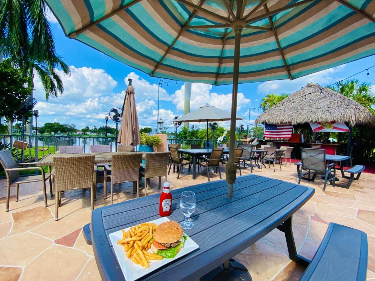 Royal Inn Hotel ロイヤル・パームビーチ エクステリア 写真